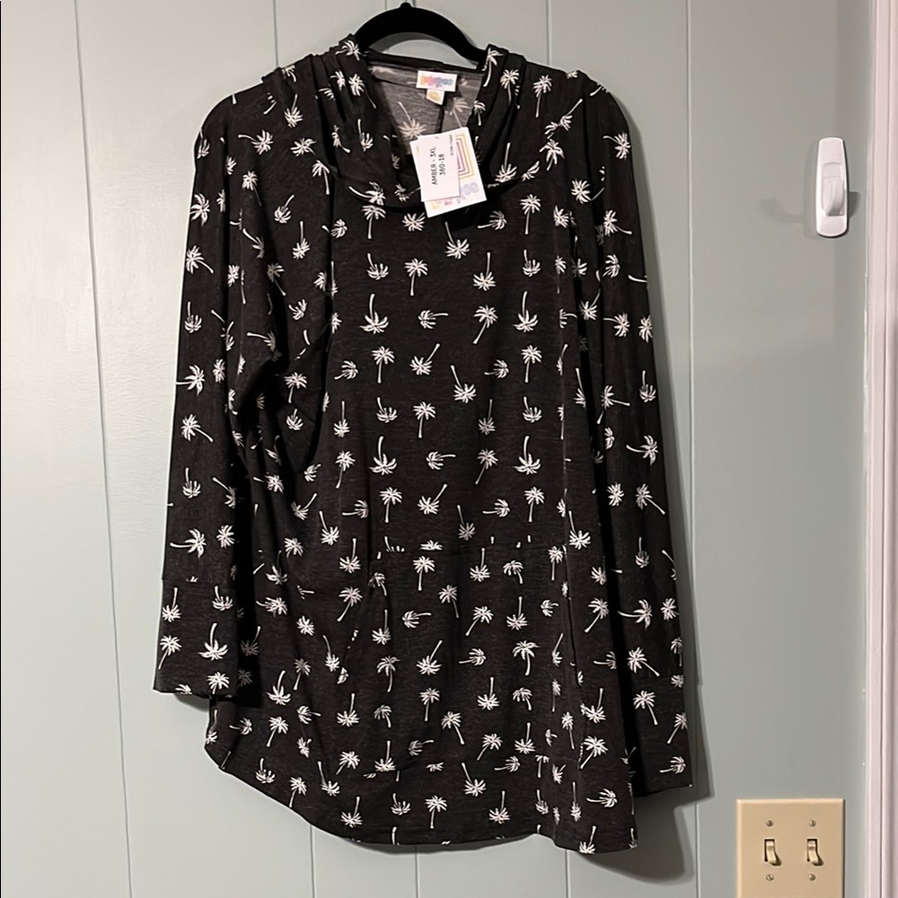 LuLaRoe Amber Black and White hoodie